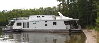 Houseboat Lake of the Woods